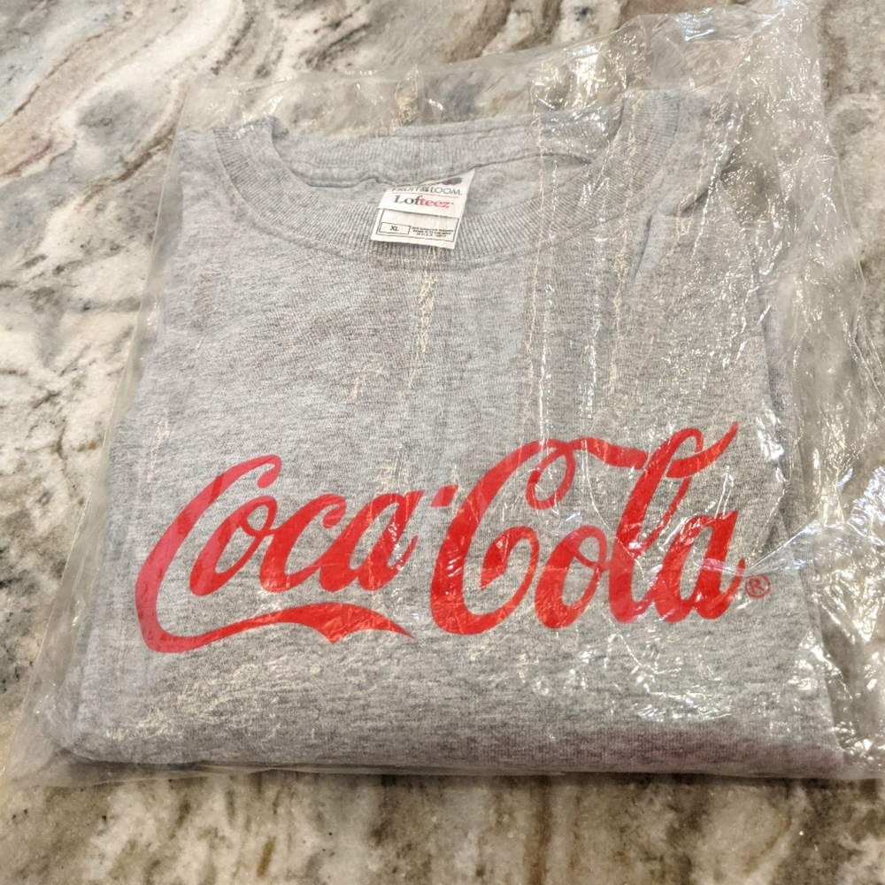 NWOT SEALED Coca Cola Collectible Shirt 🔥 Mens XL